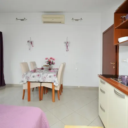Apartments Roza Trogir Exterior foto