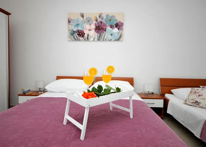 Apartments Roza