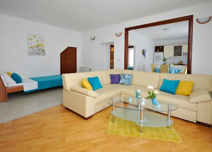Apartments Roza