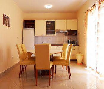Roza Apartment