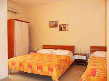 Apartment Roza Trogir